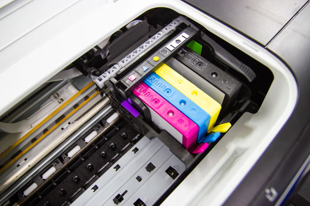 Tusz do drukarki HP – czy oryginał jest lepszy od zamiennika?