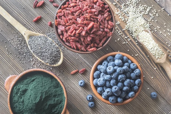 Czy jedzenie może poprawić nastrój? Poznaj listę superfoods!