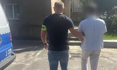 Przez kilka miesięcy znieważał pomnik powstańczy - 25-letni wandal zatrzymany