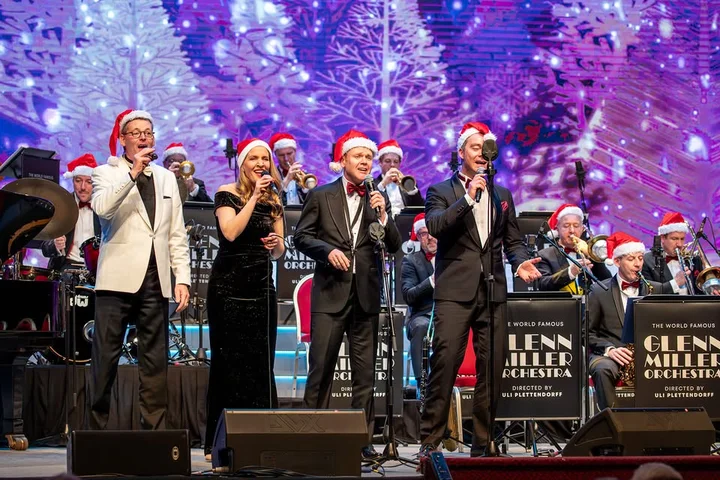 Grafika promocyjna wydarzenia Glenn Miller Orchestra w Opolu — Swinging Christmas