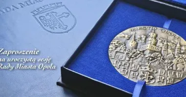 Grafika promocyjna wydarzenia Uroczysta sesja z okazji wręczenia tytułu Honorowego Obywatela Miasta Opola dla Andrzeja Poczobuta