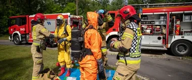 Chemiczny wyciek i ratunek z wysokości - tak ćwiczyli w Zawadzie