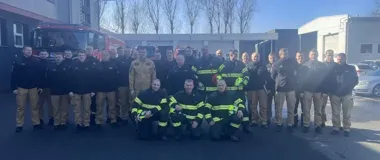 Czeskie taktyki w Opolu - strażacy ćwiczyli przy pojazdach elektrycznych