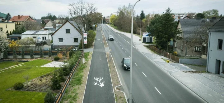 Na Częstochowskiej domknięto brakujący odcinek trasy dla pieszych i rowerów