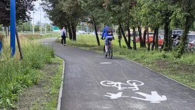 Sosnkowskiego już po odbiorach. Nowa trasa dla pieszych i rowerów gotowa