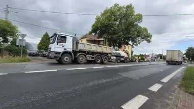 Na Kowalczyków ruszyły roboty. Nowy chodnik ma poprawić bezpieczeństwo