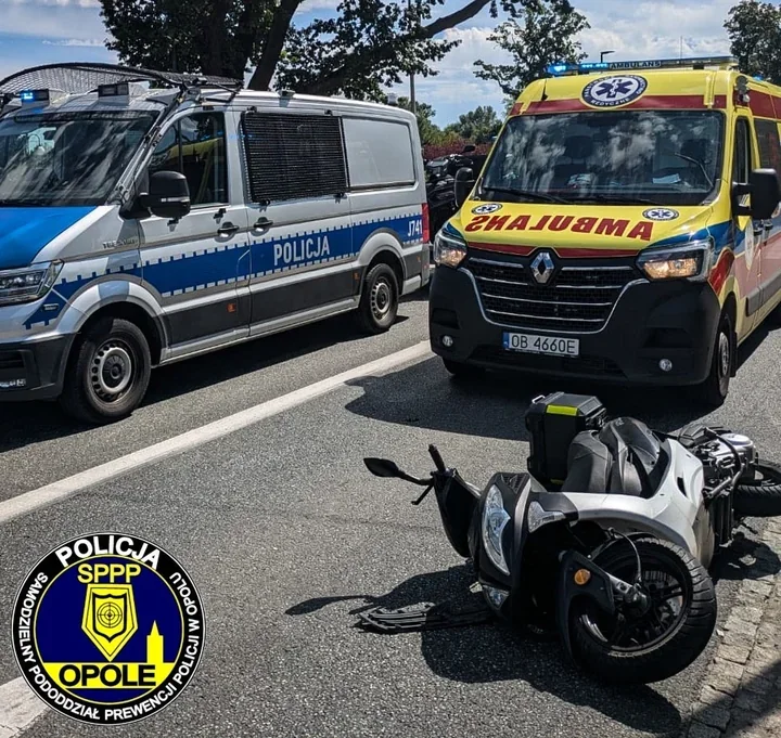 Policjanci znaleźli rannego na DK 39 - chwilę wcześniej doszło do wypadku