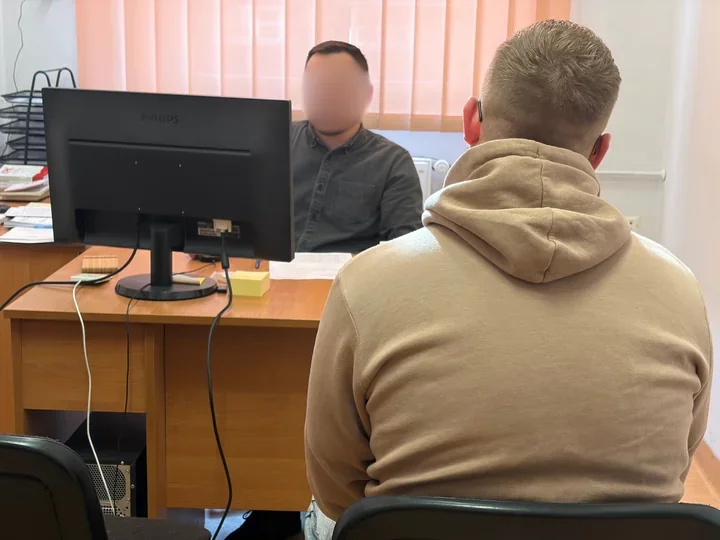 Policyjni wywiadowcy zatrzymali mężczyznę tuż przed przejęciem 150 tys. zł