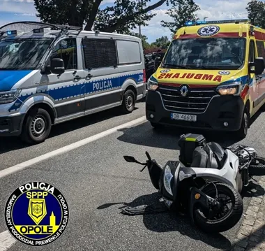 Policjanci znaleźli rannego na DK 39 - chwilę wcześniej doszło do wypadku
