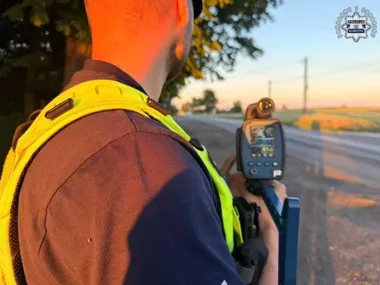 102 km/h przy ograniczeniu do 50 - kierowca stracił prawo jazdy