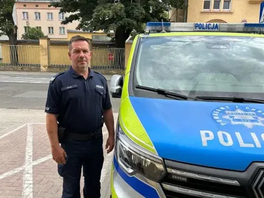 Jechał zygzakiem bez kasku i z ponad 2 promilami. Zatrzymał go policjant po służbie