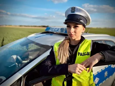 Jedna sekunda nieuwagi na drodze może zmienić wszystko - policja przypomina