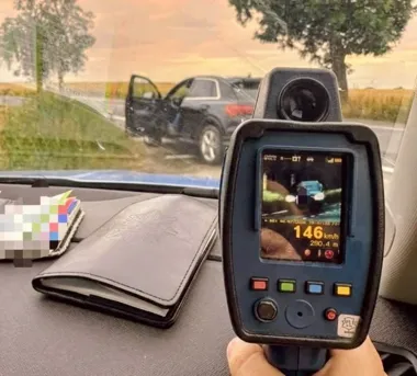 Nyska drogówka zatrzymała dwa prawa jazdy. Rekordzistka jechała 146 km/h