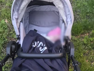 3 promile i wózek z niemowlęciem - interwencja w parku skończyła się aresztem