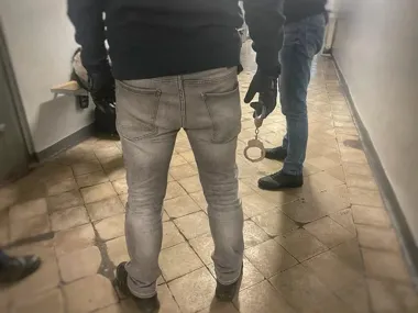 Najpierw potrącił 18-latka na hulajnodze, potem go pobił i okradł - 26-latek w areszcie