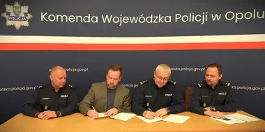 Nowe kamery nasobne w Opolu - sprzęt za ponad 715 tys. zł trafił do trzech komend