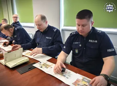Policjanci z Opolszczyzny nauczyli się wychwytywać fałszywe dokumenty