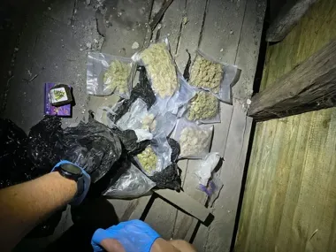 Prudnik: kryminalni znaleźli ponad pół kilograma marihuany i haszysz