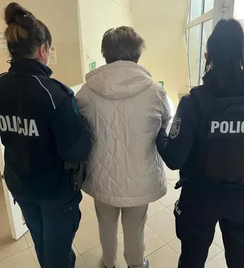 Ponad dwa promile i zderzenie na wysepce - auto poszło na parking strzeżony