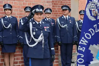 Sztandar dla krapkowickiej policji. Ponad 300 awansów w garnizonie opolskim