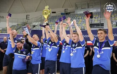 Po turnieju w Opolu policjanci z Głubczyc odebrali gratulacje