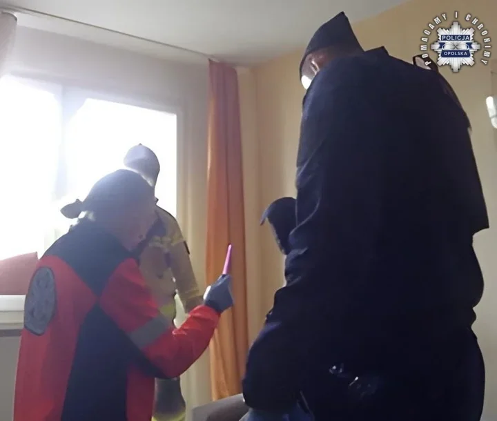Przez balkon weszli do mieszkania - w środku leżał nieprzytomny 67-latek