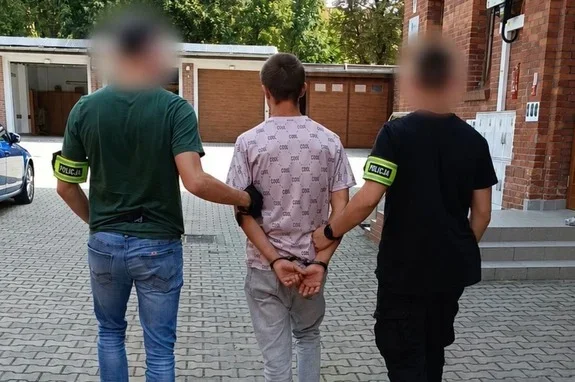 Dwaj bracia podejrzani o pobicie w Opolu deportowani z Polski