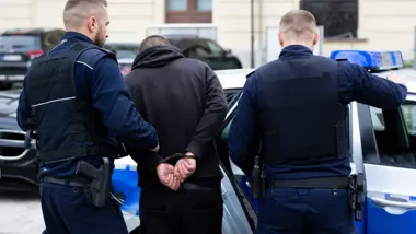 Jedna nocna służba, dwóch poszukiwanych zatrzymanych w powiecie kluczborskim